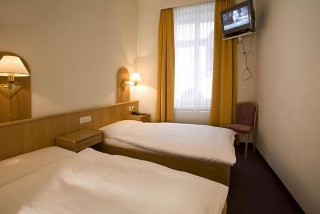 Central City Hotel Rochat Basel Ruang foto